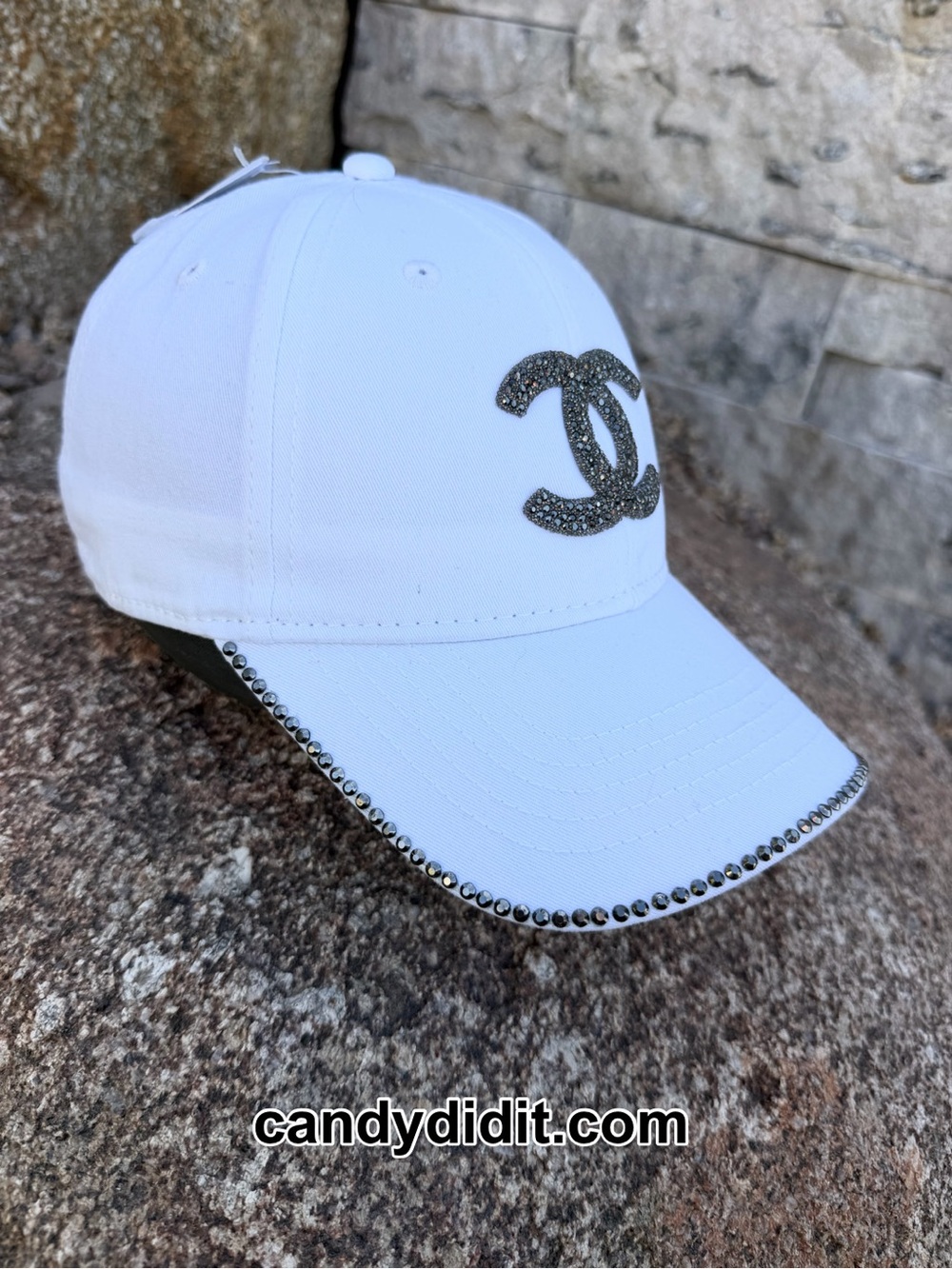 Stylish White Handmade Crystal-Embellished Baseball Cap with Interlocking Logo - Picture 8 of 11